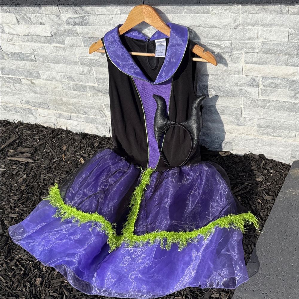 Maleficent Disney Women’s Costume w/ Horns